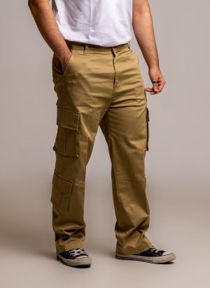 Mid rise cargo pants with Pockets