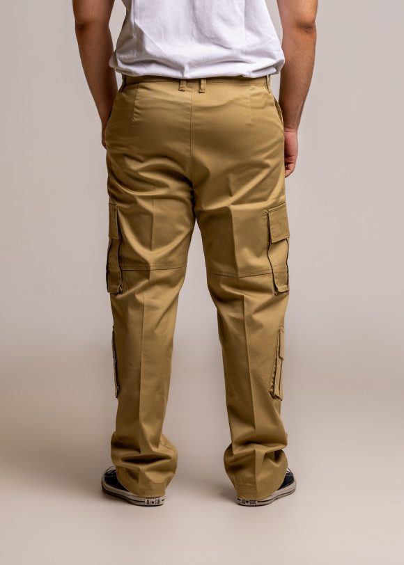 Mid rise cargo pants with Pockets